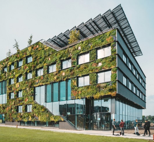 New report: 'Achieving EU's climate goals through circular construction'